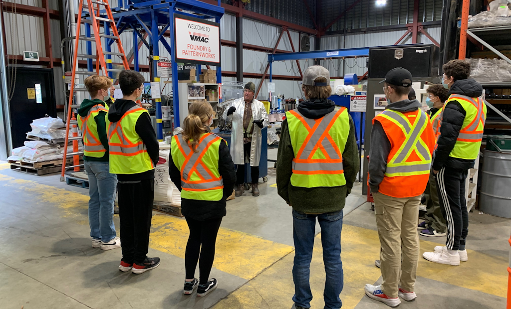 ​VMAC Hosts Facility Tour for Students