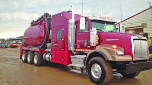 Jet/Vac Combination Trucks/Trailers - Large-capacity hydrovac