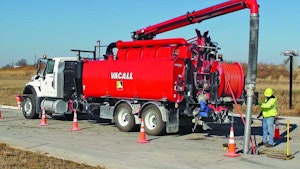 Industrial Vacuum Trucks - Combination sewer cleaner